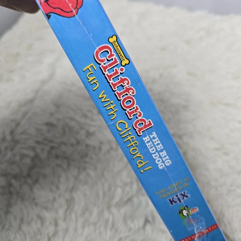 Vintage 2000 Clifford The Big Red Dog Fun With‎ Clifford VHS Tape Cartoon Sealed